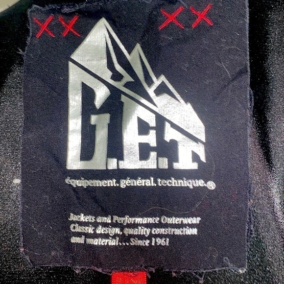 G.E.T. Black wrap jacket.Rayon/Nylon. Satin lined. Pockets. Size Medium. - Picture 8 of 10